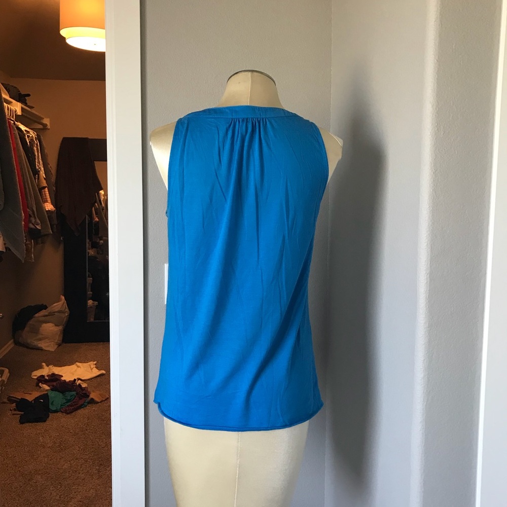 Kenneth Cole medium top - Picture 3 of 4